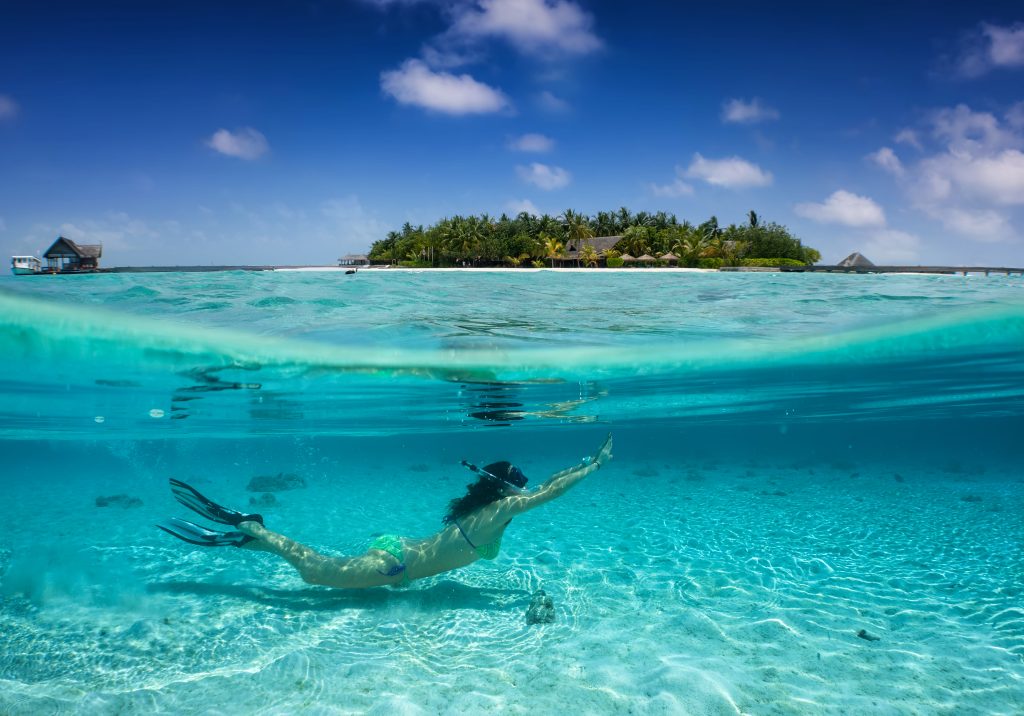 青い海に癒される！海外絶景ビーチリゾート3選のアイキャッチ