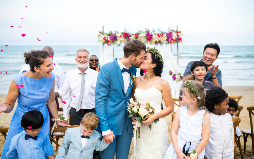 子どもと一緒に結婚式を楽しもうのアイキャッチ