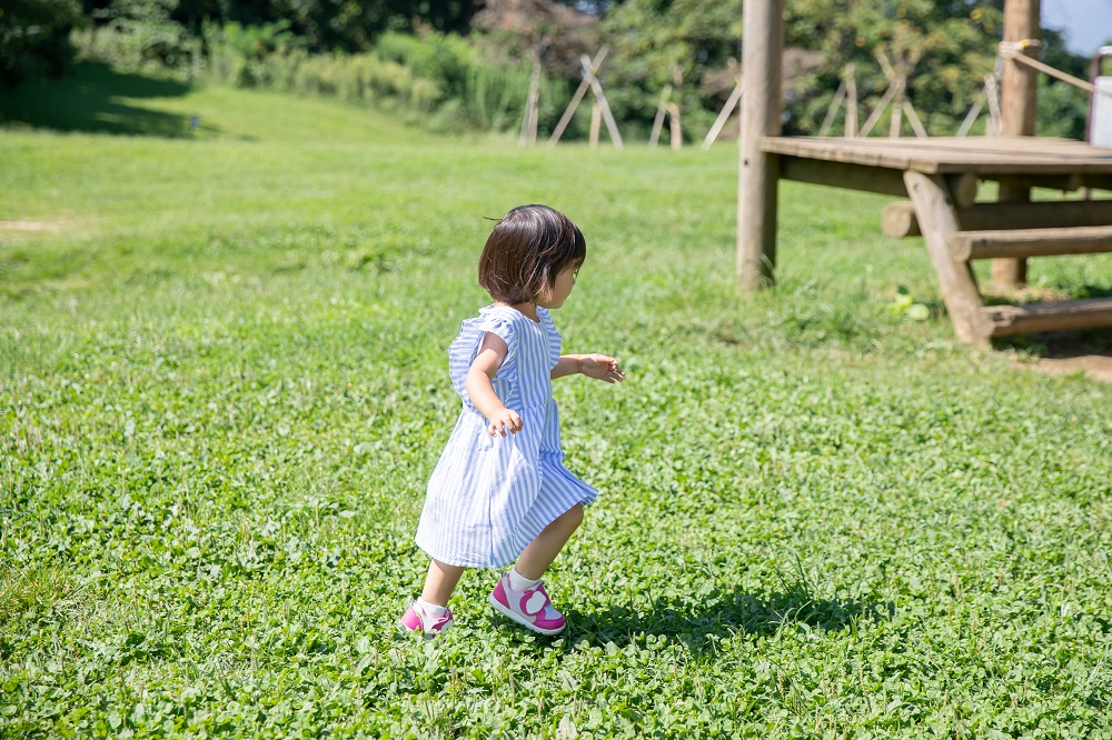 夏休みは遊びながら学ぼう！アートも科学も、親子で楽しむ体験施設のアイキャッチ